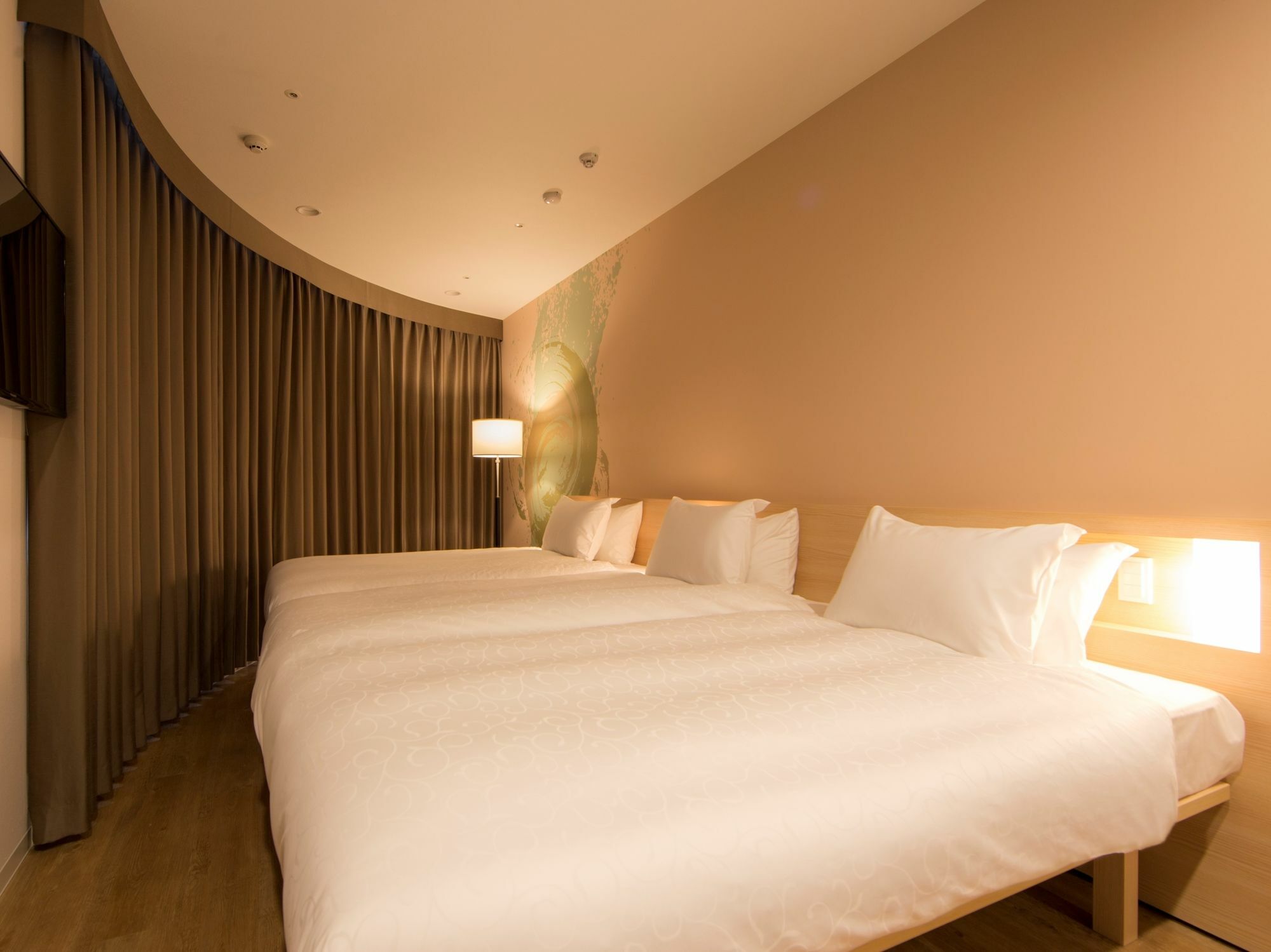 Karaksa Hotel Osaka Shinsaibashi I Exteriör bild